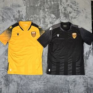 Macron HCU Soccer Jerseys Halifax Country United Club Yellow and Black Sz Small